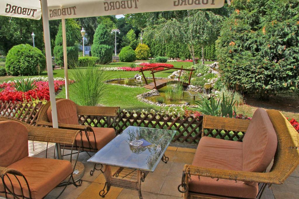 Hotel Prezident Палич Экстерьер фото