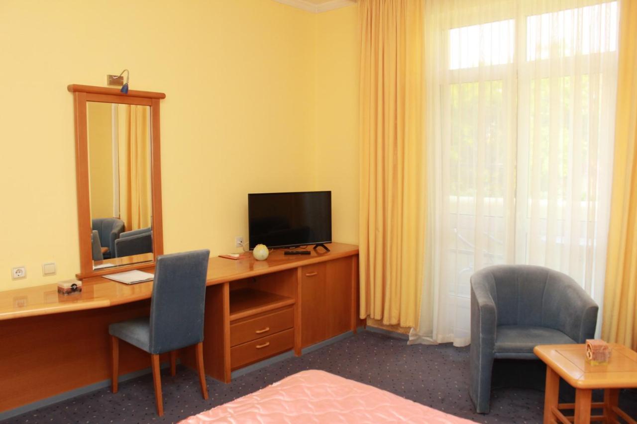 Hotel Prezident Палич Экстерьер фото