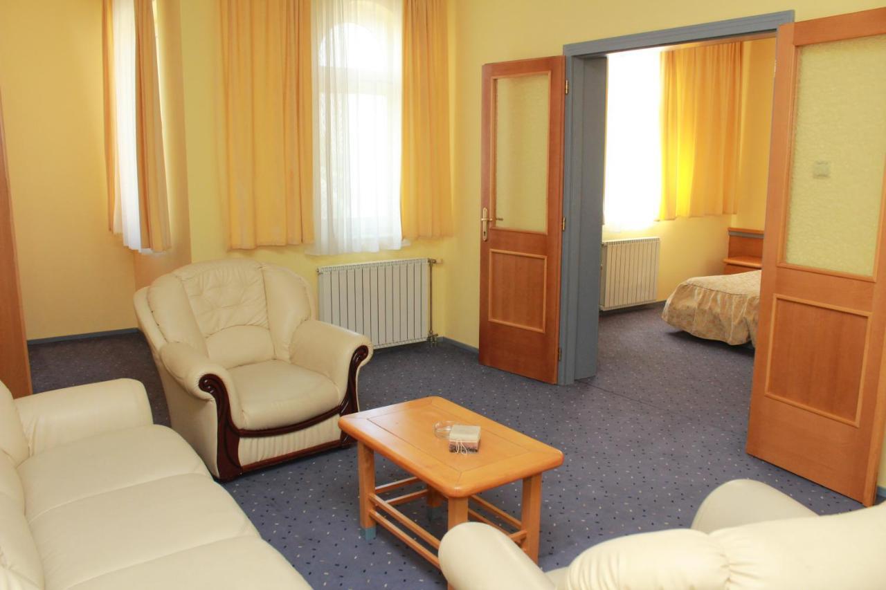 Hotel Prezident Палич Экстерьер фото