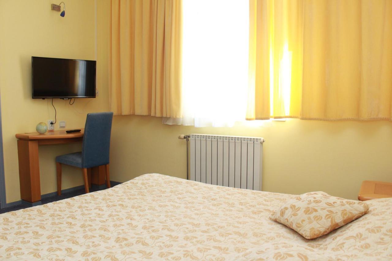 Hotel Prezident Палич Экстерьер фото