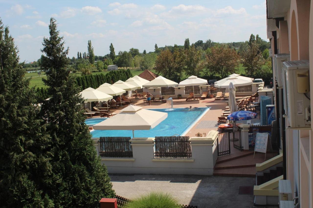 Hotel Prezident Палич Экстерьер фото